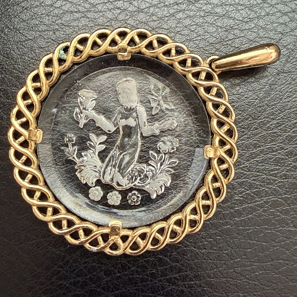 Vtg Crown Trifari Virgo Pendant  Intaglio Glass Zodiac Maiden Gold Tone Cameo